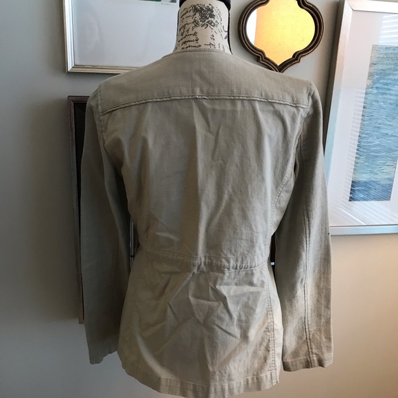 Loft Jacket - Picture 4 of 9